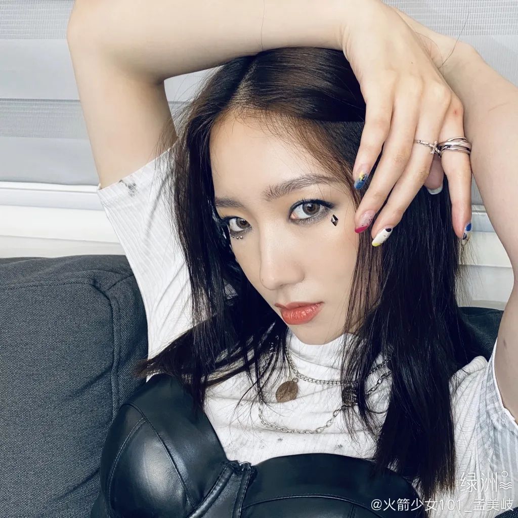 今夏最火的女團(tuán)風(fēng)美甲！可仙可颯美到炸！