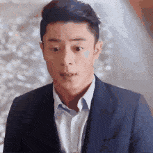 你應(yīng)該留直發(fā)還是卷發(fā)？仙女姐姐這樣說(shuō)。