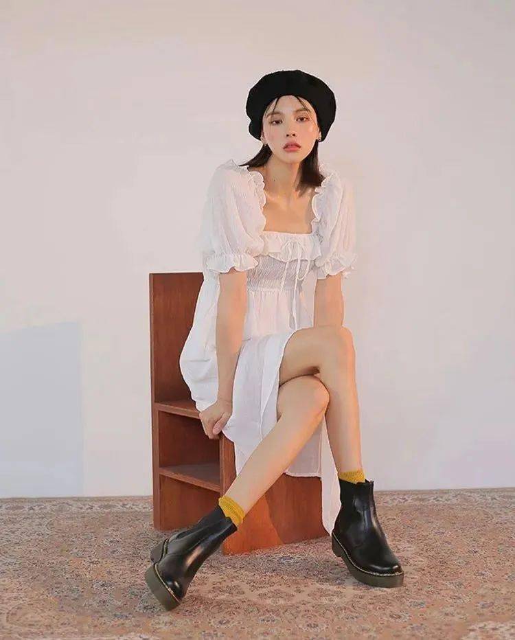 50%純純少女感 + 50%撩人小性感的 “ 純欲風(fēng) ” 穿搭也太好看了吧！
