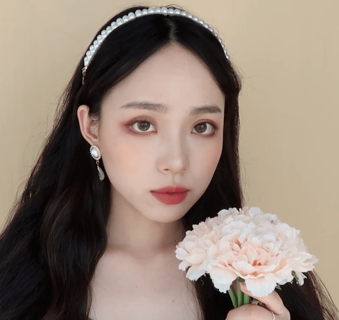 50%純純少女感 + 50%撩人小性感的 “ 純欲風(fēng) ” 穿搭也太好看了吧！