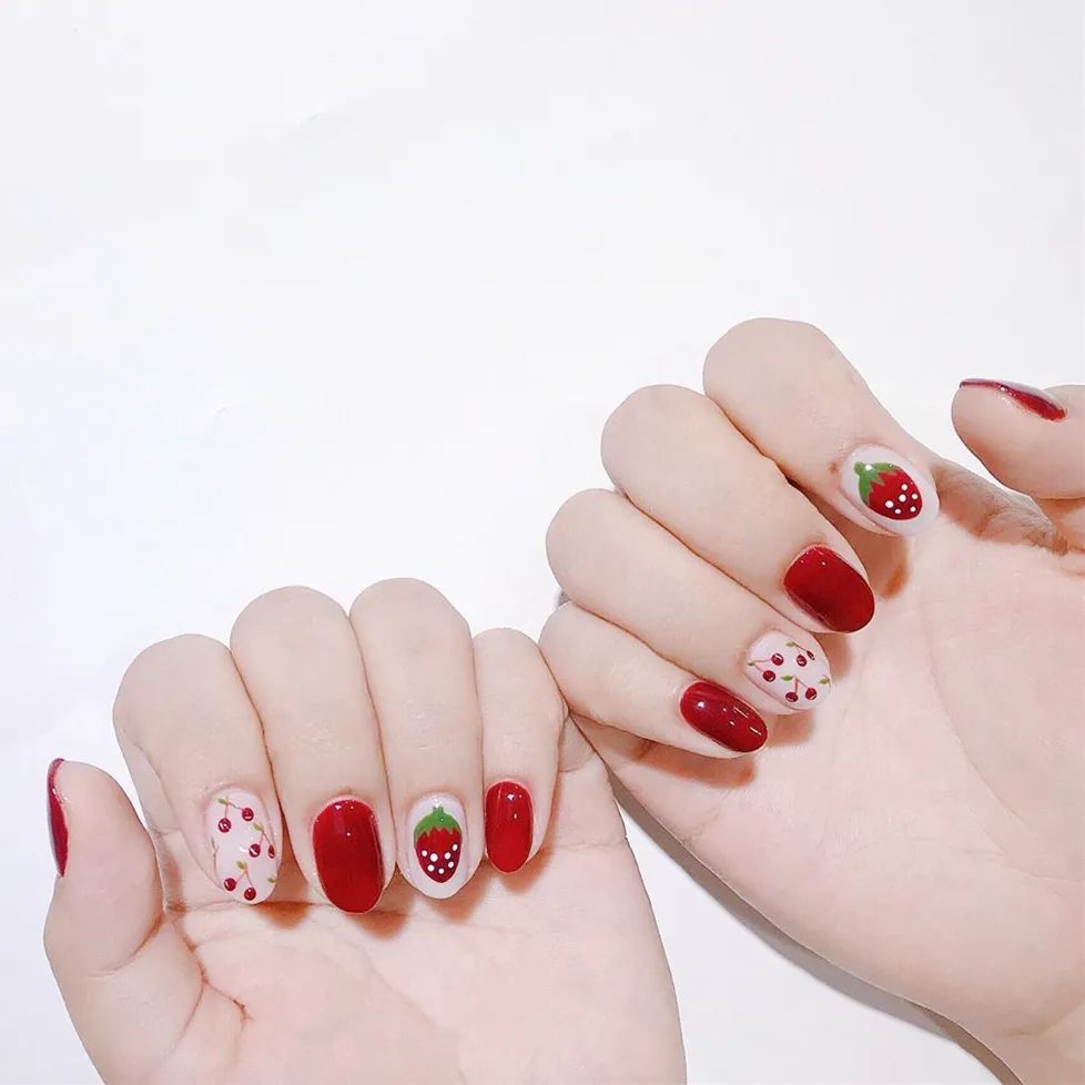 最適合夏天的3款紅色系美甲，顯白到發(fā)光！