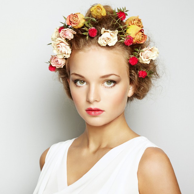 怎樣把頭發(fā)扎起來還不顯臉大，讓你少女感十足