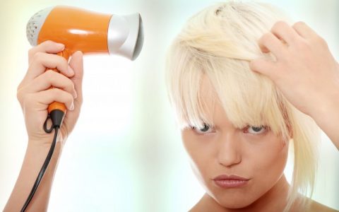 女生頭頂頭發(fā)稀少怎么辦，教你如何擁有濃密秀發(fā)