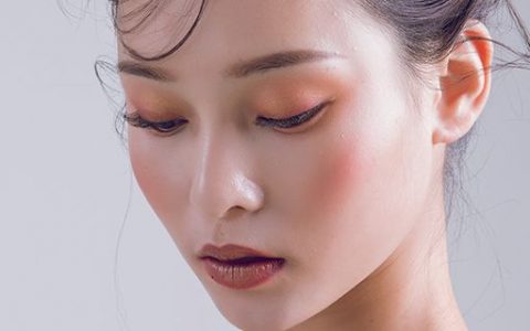 不同年齡段的女生該如何護膚 針對不同階段的皮膚問題進行管理