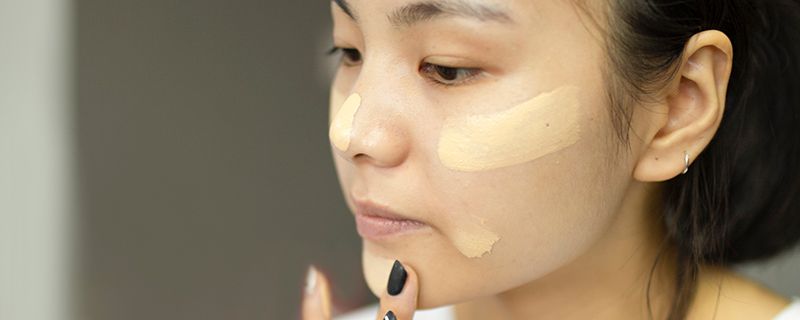 冬天化妝卡粉怎么辦 冬季底妝完美攻略