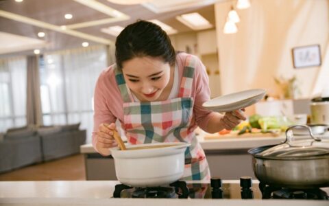 女人臉黃吃什么補氣色，臉色暗黃怎么調(diào)理快