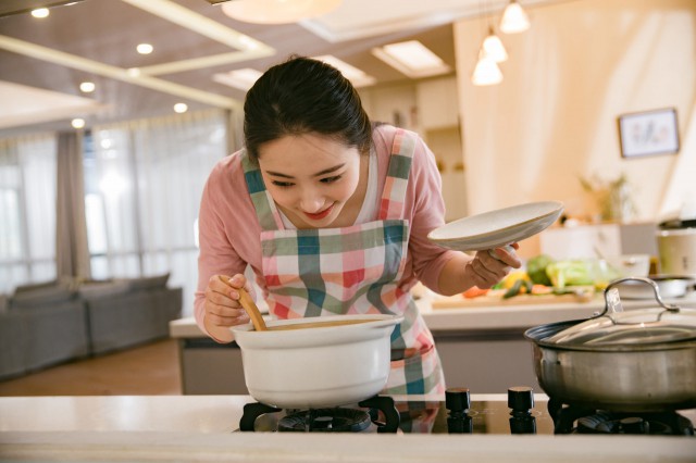 女人臉黃吃什么補(bǔ)氣色，臉色暗黃怎么調(diào)理快