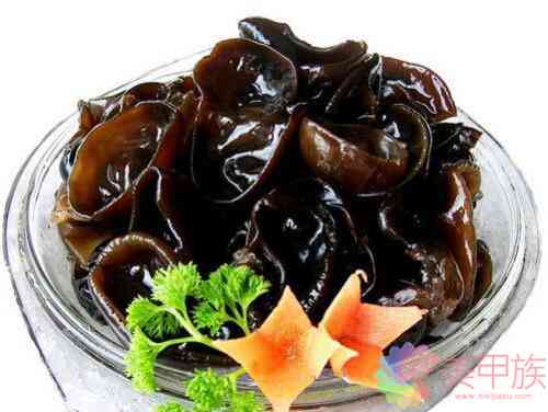 養(yǎng)顏美容 來(lái)月經(jīng)吃什么食物能排毒