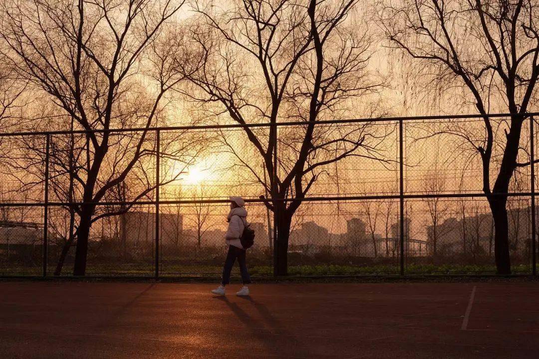 為什么女人一旦出軌，往往就會“拋家棄子”，而男人卻能回頭？