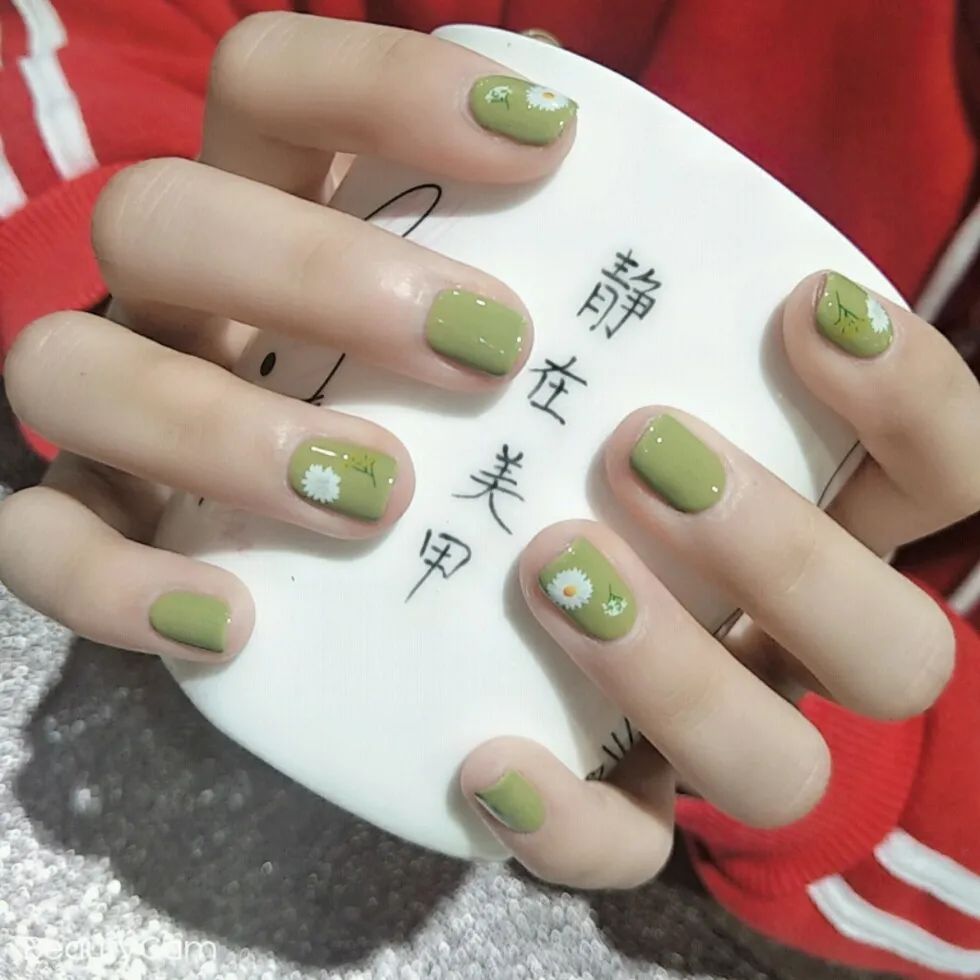 壓箱底的仙女系美甲，實(shí)在太美啦