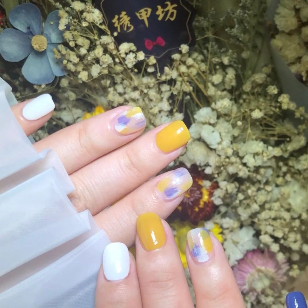 原來亂涂亂畫的美甲也能這么好看！這里有你喜歡的嗎？