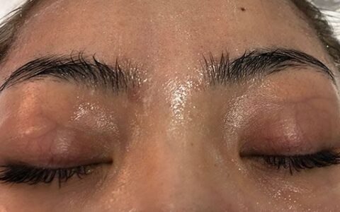 黃皮膚怎么調(diào)理變白