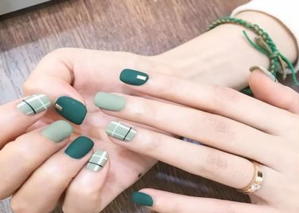  喜歡美甲的你知道嗎？正確護(hù)甲其實(shí)很重要！