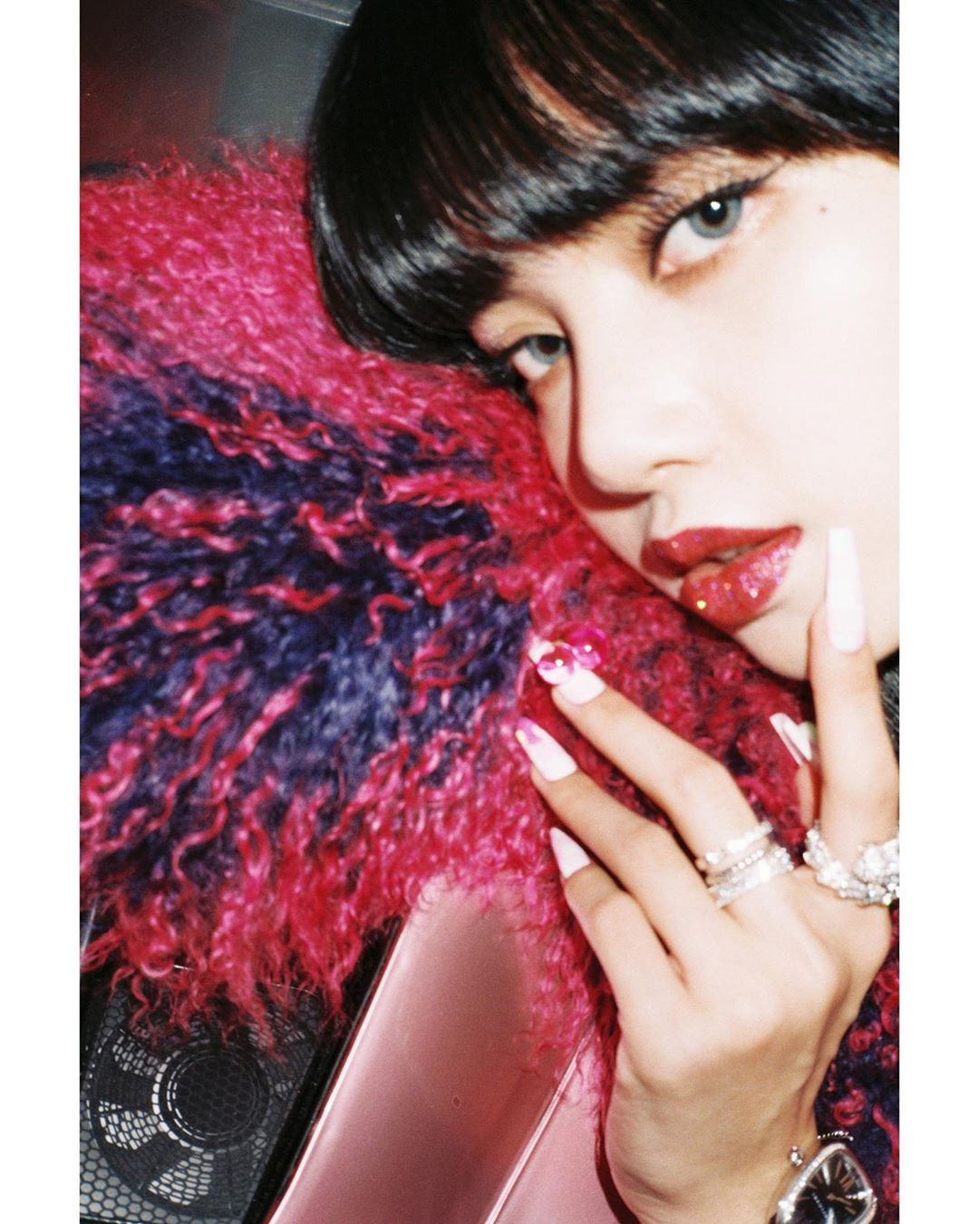 小熊軟糖、美式貼紙風(fēng)超可愛！BLACKPINK、賽琳娜新歌〈Ice Cream〉MV美甲樣式公開，每一款都超萌插圖(1)