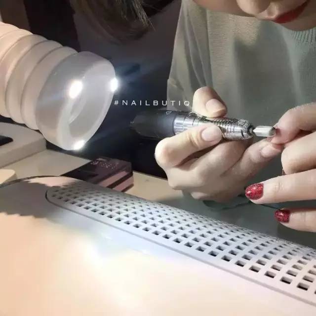 原來長時(shí)間不卸美甲，會(huì)有這么多危害！插圖(5)