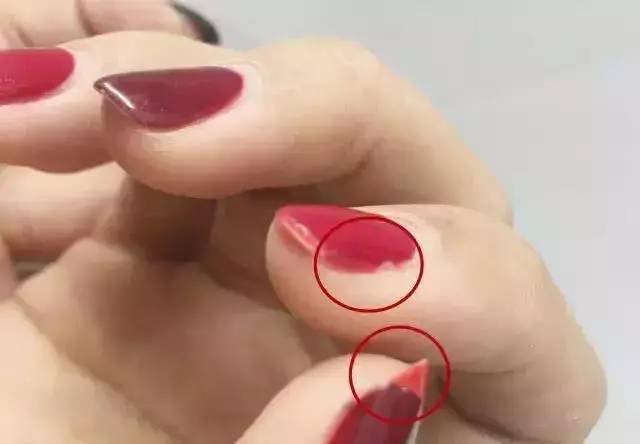 原來長時(shí)間不卸美甲，會(huì)有這么多危害！插圖(2)