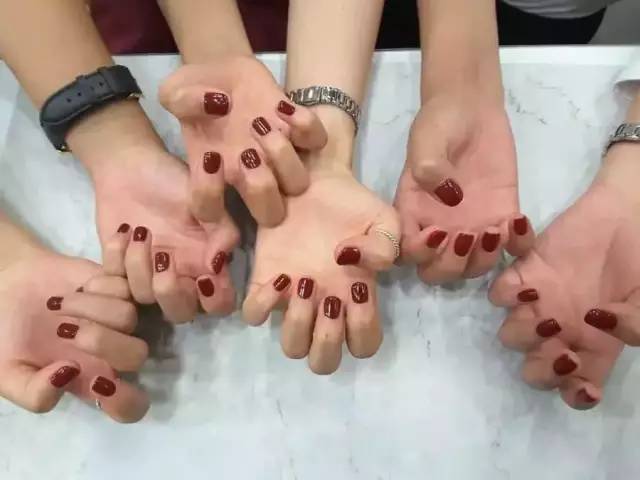 原來長時(shí)間不卸美甲，會(huì)有這么多危害！插圖(6)
