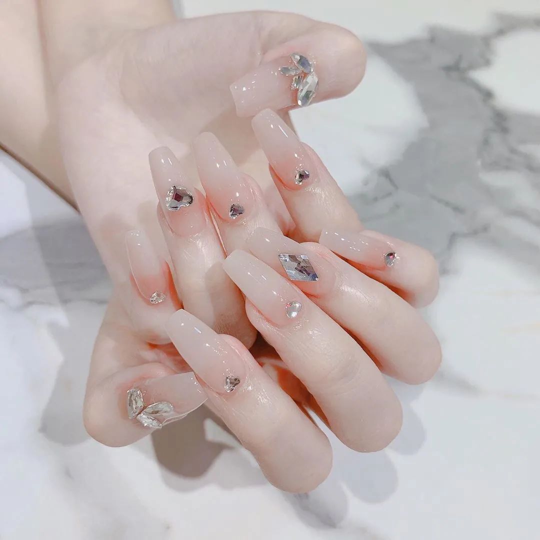 「名媛」做什么美甲？
