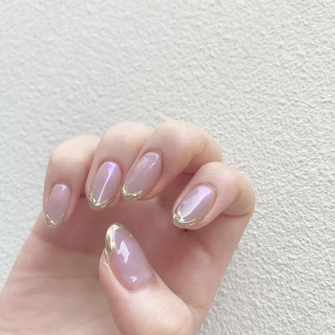 極光色美甲怎么搭才好看？