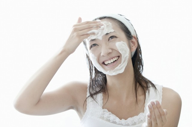 如何正確洗臉才干凈，正確的洗臉方式