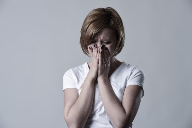 黑眼圈怎么才能快速消除，去黑眼圈簡單又有效的方法