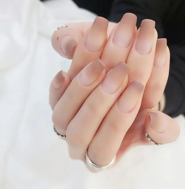 2021冬季流行“氛圍感美甲”，太高級(jí)！