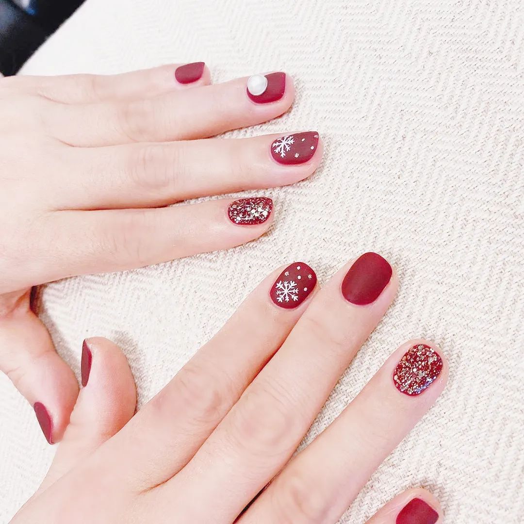 冬季做款雪花美甲，超應(yīng)景~
