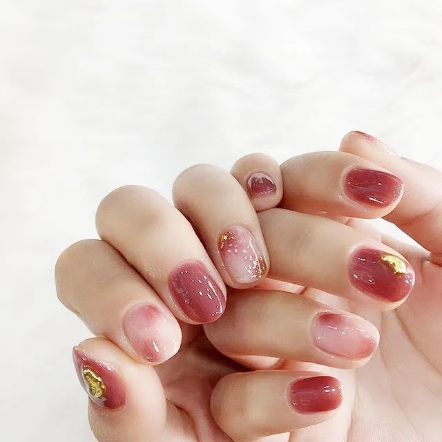 既高級也簡約而且還不花哨的INS風美甲