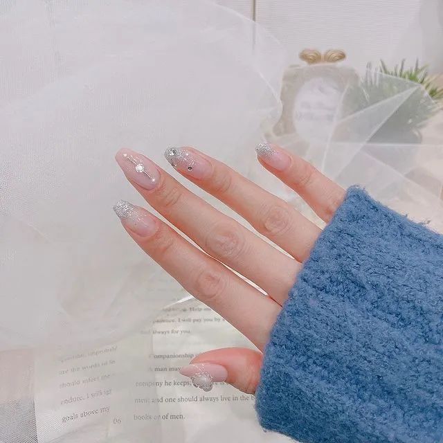 既高級也簡約而且還不花哨的INS風美甲