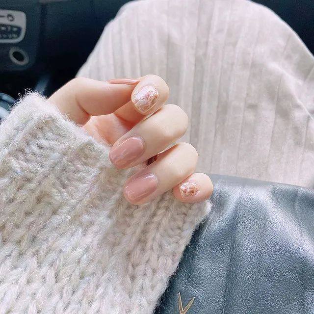 既高級也簡約而且還不花哨的INS風美甲