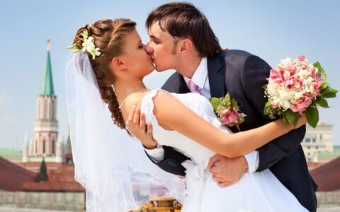 為什么現(xiàn)在的人不結(jié)婚不戀愛(ài)，現(xiàn)代年輕人對(duì)待婚戀的態(tài)度