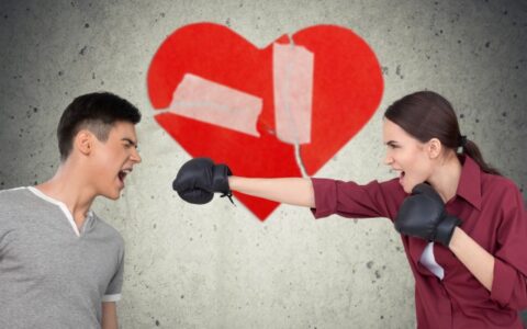 老公吼你的時(shí)候該怎么做，丈夫經(jīng)常發(fā)脾氣吼人聰明女人的做法