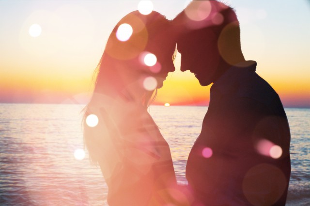 女生好感和喜歡的區(qū)別，女生對(duì)一個(gè)人有好感的征兆