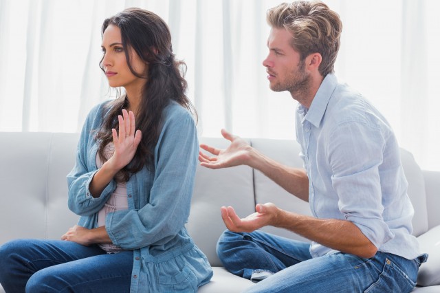 對(duì)付男人冷落你的方法，當(dāng)一個(gè)男人冷落你時(shí)這樣做最好