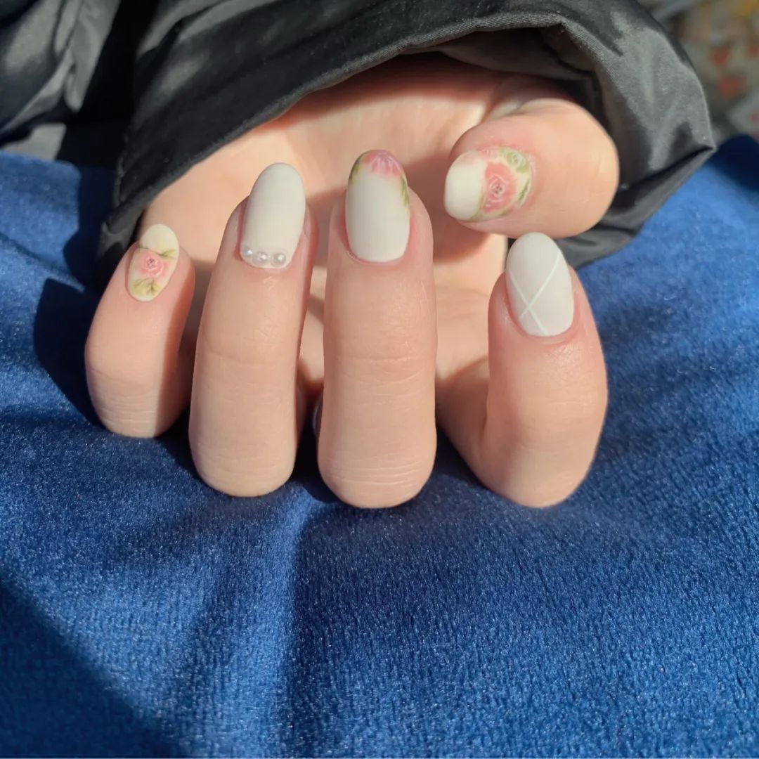超火的春夏花花美甲，既仙又美