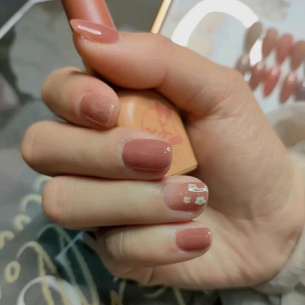 超火的春夏花花美甲，既仙又美