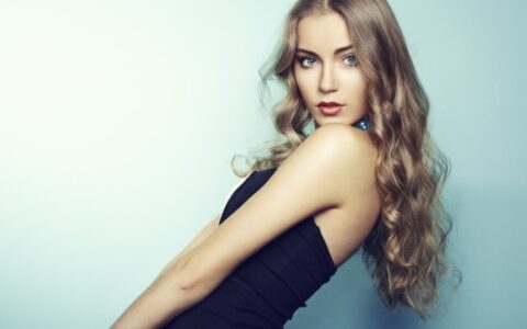 長臉適合什么發(fā)型，長臉女生適合什么發(fā)型