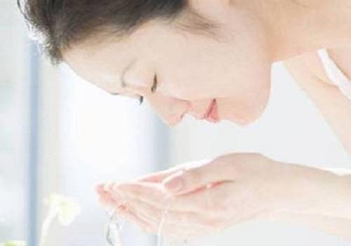 香皂洗臉好還是洗面奶好，關(guān)于潔面產(chǎn)品選擇的小常識(shí)