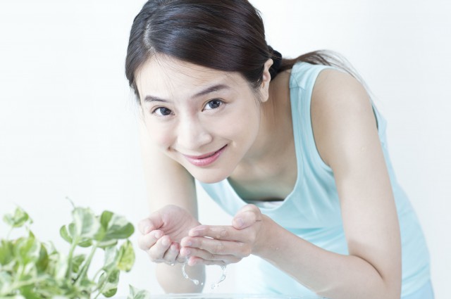 干性皮膚怎么護(hù)理，教你干性皮膚該怎么護(hù)膚