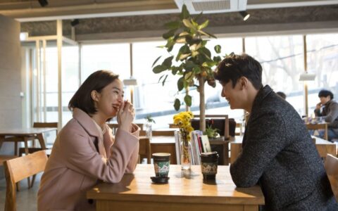 怎么跟女朋友聊天，教你如何高情商和女朋友聊天