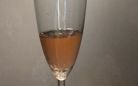晚上喝水早上臉浮腫怎么辦 簡單妙招助你快速排水