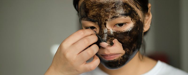 為什么要去除角質(zhì)層 不除掉會(huì)長(zhǎng)痘痘