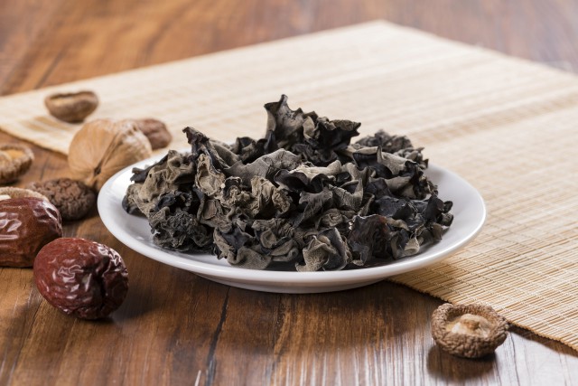 皮膚差毛孔粗大暗沉怎么辦，皮膚差毛孔粗大暗沉如何改善