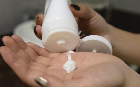 正確的護(hù)膚品使用步驟和方法