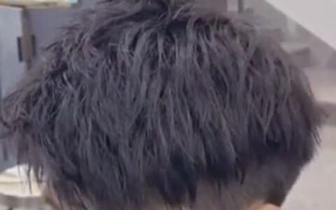 臉寬男生適合什么發(fā)型