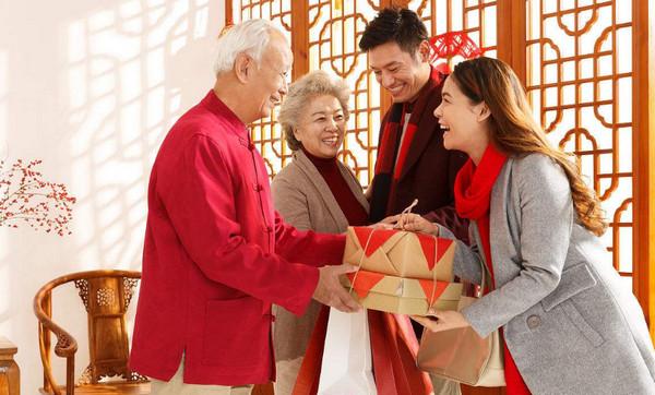 過(guò)年去男朋友家?guī)裁炊Y物，過(guò)年去男朋友家?guī)裁炊Y物合適