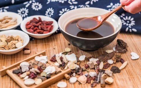 臉色暗黃怎么調(diào)理，改善臉色暗黃的方法