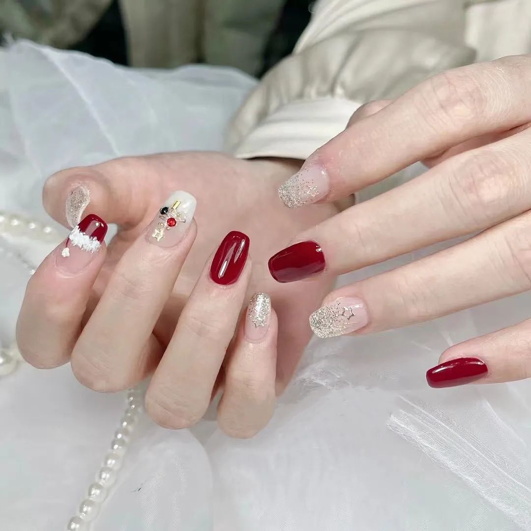適合圣誕+元旦新年做的美甲都在這兒了！