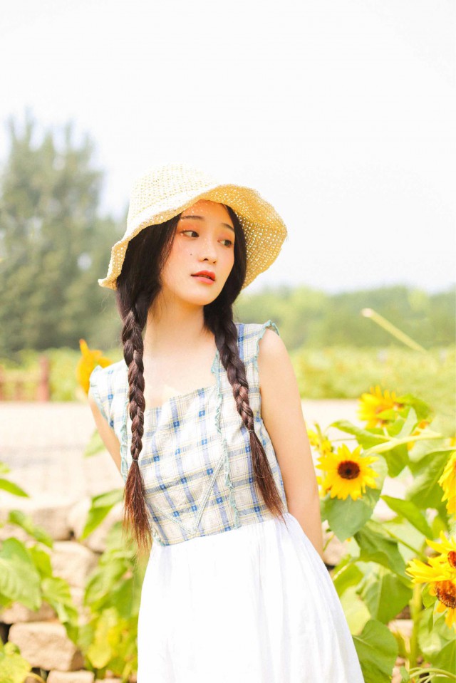 方臉女生頭發(fā)怎么扎好看又簡(jiǎn)單，適合方臉女生的好看扎發(fā)分享