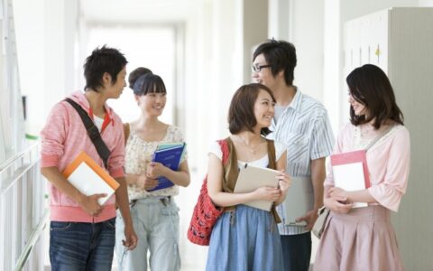 上大學(xué)后怎么和老師相處，大學(xué)生和老師的相處之道